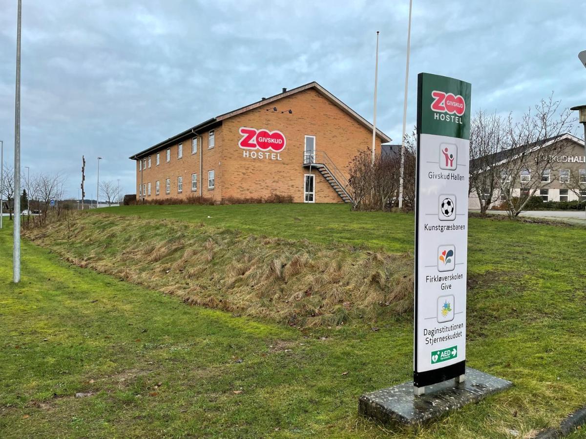 Givskud Zoo Hostel 外观 照片