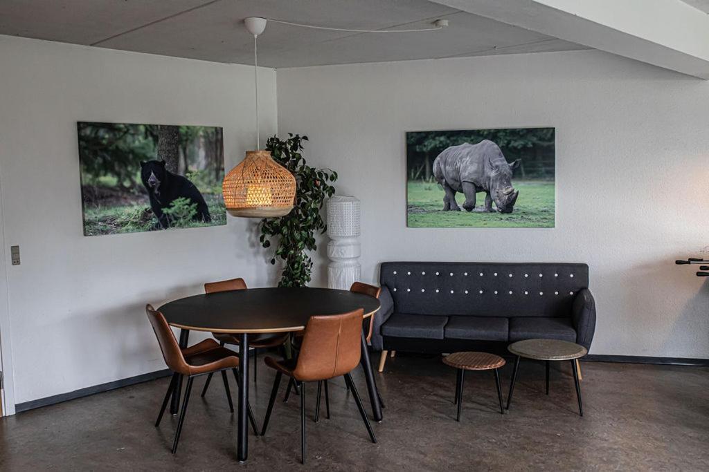 Givskud Zoo Hostel 外观 照片